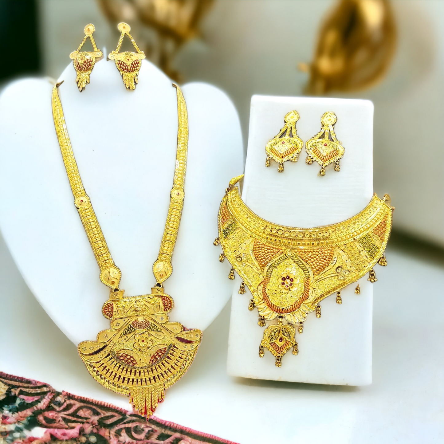 "Graceful Gold-Toned Jewelry Set with Coordinating Earrings"